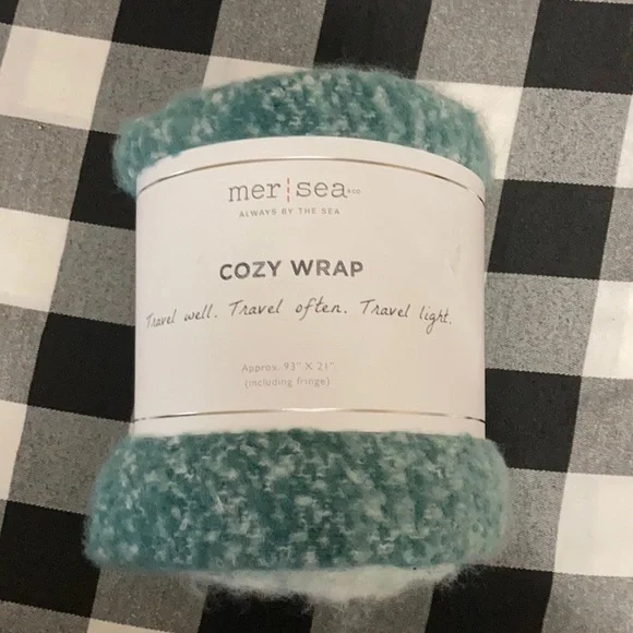 Mersea Cozy Wrap Scarf Travel Soft Fringe Shawl - Picture 2 of 2